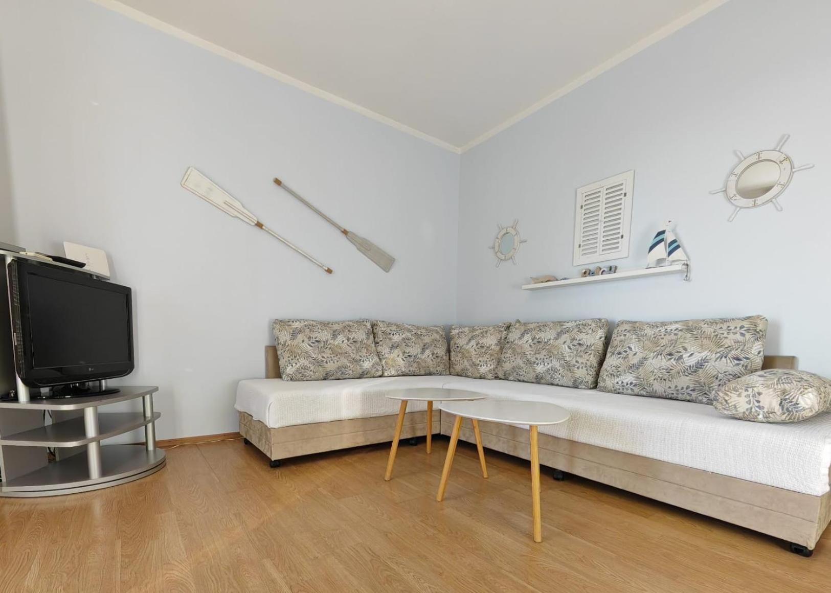 Apartment With Direct Sea View, Free Parking And Close To Beaches And Promenade Laurana Esterno foto